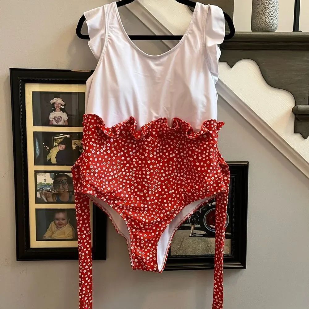 Red Floral White Flutter Top Tie Front Swimsuit sz 3X